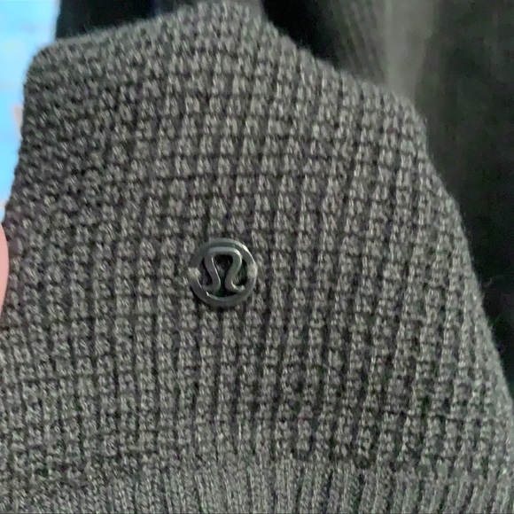 Lululemon Forward Flow Cape in Dark Olive - Picture 7 of 7